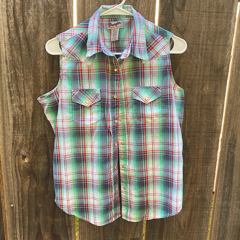 Wrangler button down sleeveless top